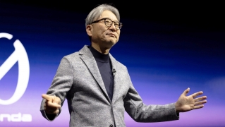 Toshihiro Mibe, CEO de Honda, avisa tras visitar una fábrica china: "No tenemos ninguna posibilidad contra esto"